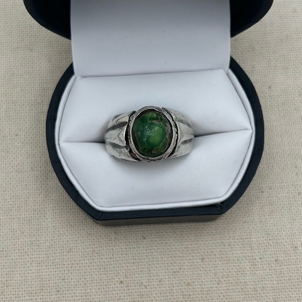 Sterling Silver and Green Turquoise Vintage Handmade Ring size 7.25
